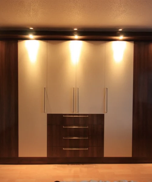 Bespoke fitted wardrobe Opera Walnut Cream - Cadishead