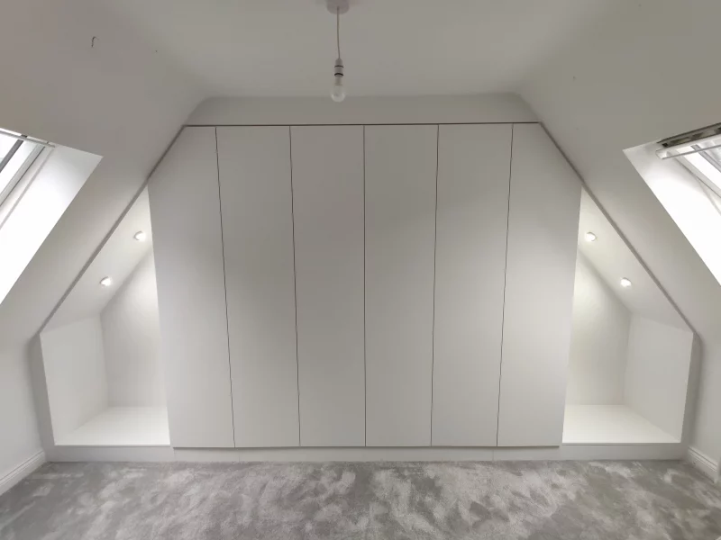 Bespoke fitted wardrobe White - Staleybridge