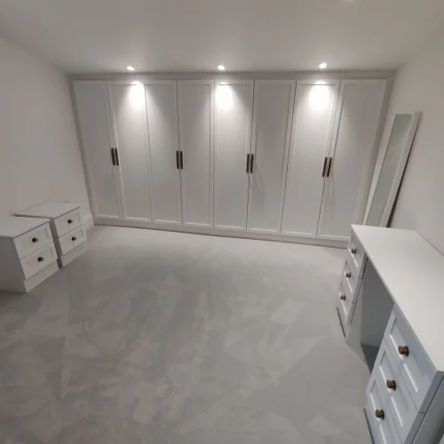 Bespoke fitted wardrobe shaker white-urmston